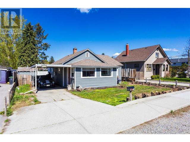 878 Cadder Avenue, House detached with 3 bedrooms, 1 bathrooms and 5 parking in Kelowna BC | Image 2