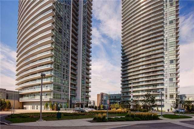 802 - 66 Forest Manor Rd, Condo with 2 bedrooms, 2 bathrooms and 1 parking in Toronto ON | Image 2