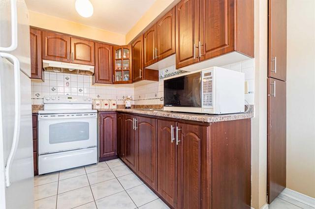 46 Domenico Cres, House detached with 3 bedrooms, 4 bathrooms and 4 parking in Brampton ON | Image 11