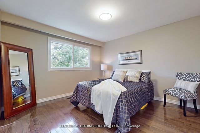 1041 Lillian St, House detached with 3 bedrooms, 3 bathrooms and 6 parking in Toronto ON | Image 15