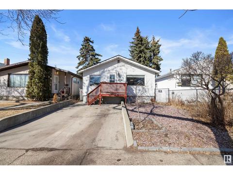 13034 65 St Nw, House detached with 3 bedrooms, 1 bathrooms and null parking in Edmonton AB | Card Image