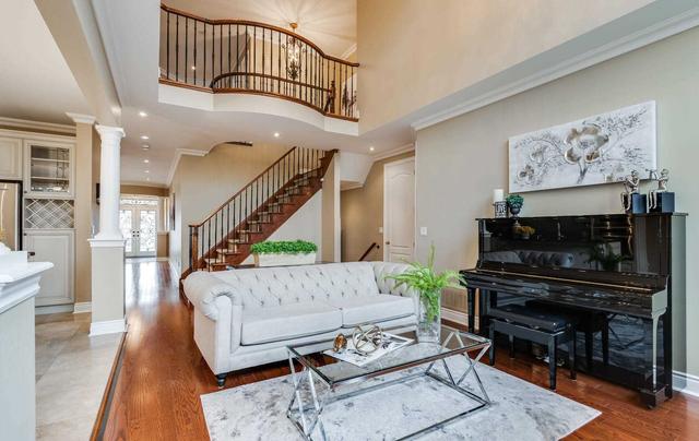 18 Nancy Crt, House detached with 4 bedrooms, 5 bathrooms and 6 parking in Vaughan ON | Image 11