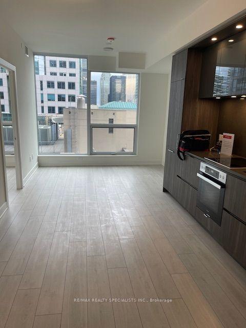 1807 - 15 Mercer St, Condo with 2 bedrooms, 2 bathrooms and 1 parking in Toronto ON | Image 4