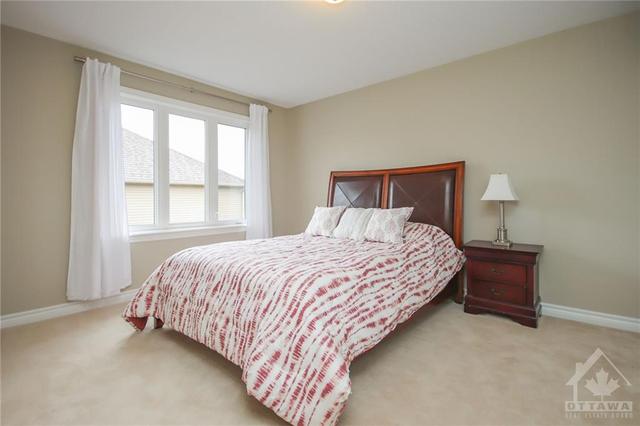 213 Butterfly Walk, Townhouse with 3 bedrooms, 2 bathrooms and 3 parking in Ottawa ON | Image 17