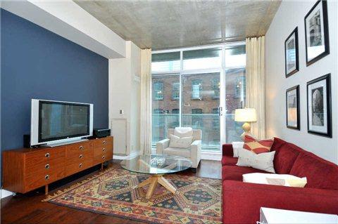 404 - 388 Richmond St W, Condo with 1 bedrooms, 1 bathrooms and 1 parking in Toronto ON | Image 6