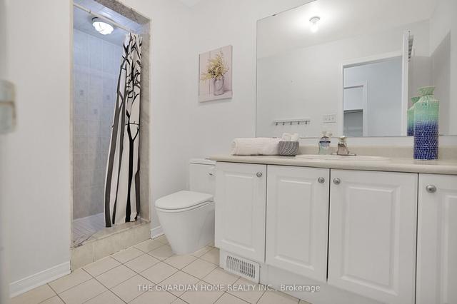 71b Montezuma Tr, House attached with 3 bedrooms, 4 bathrooms and 2 parking in Toronto ON | Image 8