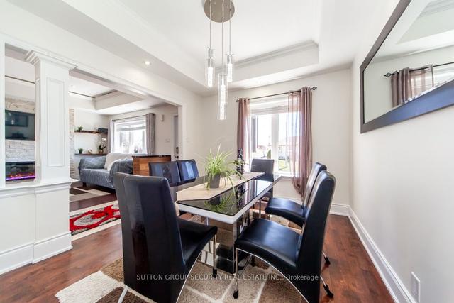 30 Battersea Cres, House detached with 2 bedrooms, 2 bathrooms and 6 parking in Toronto ON | Image 6