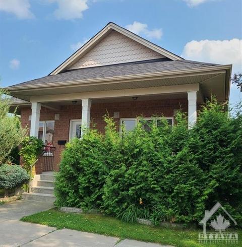 1464 Queensdale Avenue, House detached with 3 bedrooms, 3 bathrooms and 6 parking in Ottawa ON | Card Image