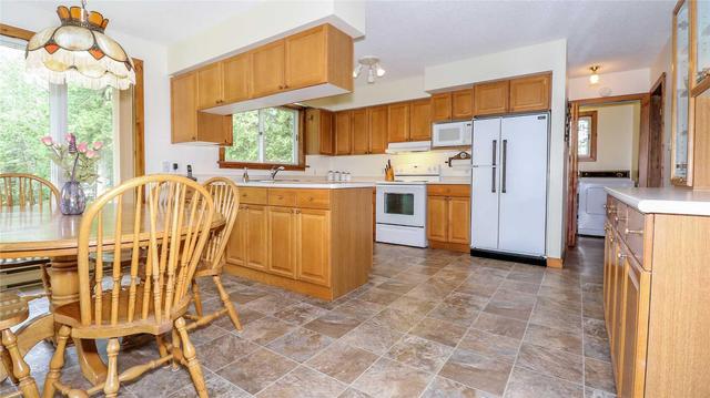 14 Elizabeth Dr, House detached with 3 bedrooms, 1 bathrooms and 8 parking in Wasaga Beach ON | Image 10