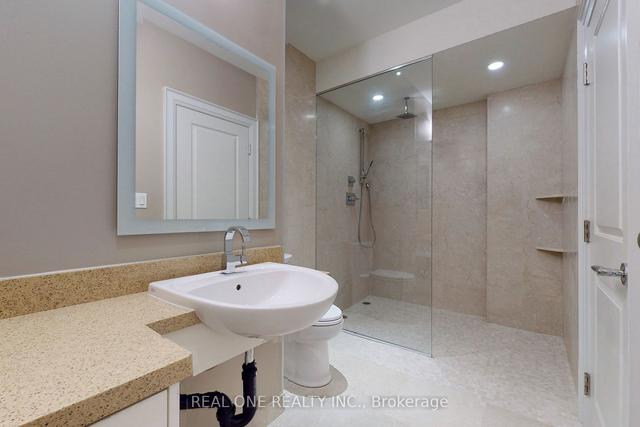 73 Aldershot Cres S, House detached with 5 bedrooms, 7 bathrooms and 6 parking in Toronto ON | Image 26