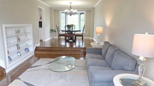 42 Parkside Dr, House detached with 3 bedrooms, 4 bathrooms and 4 parking in Brampton ON | Image 12
