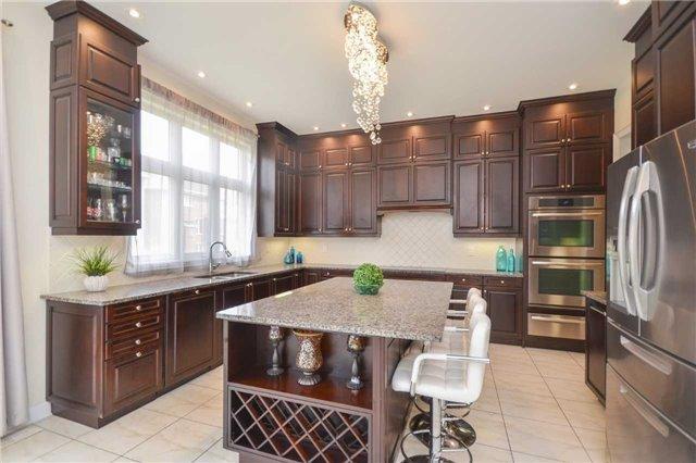 51 Elbern Markell Dr, House detached with 5 bedrooms, 5 bathrooms and 7 parking in Brampton ON | Image 9
