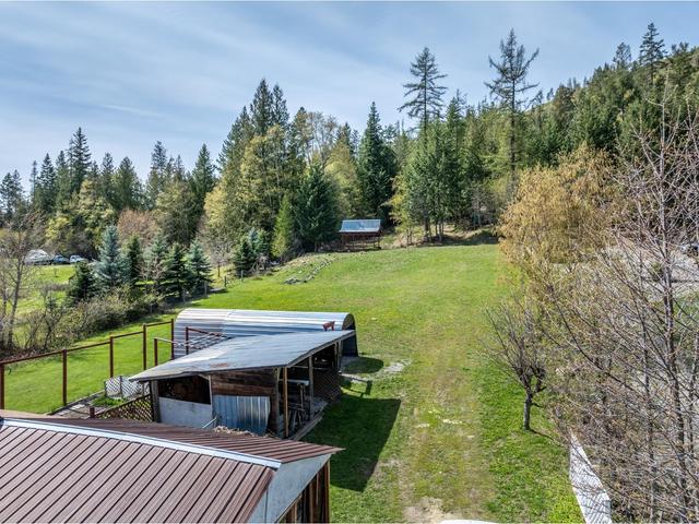 5469 Cory Road, House detached with 1 bedrooms, 2 bathrooms and null parking in Central Kootenay A BC | Image 33