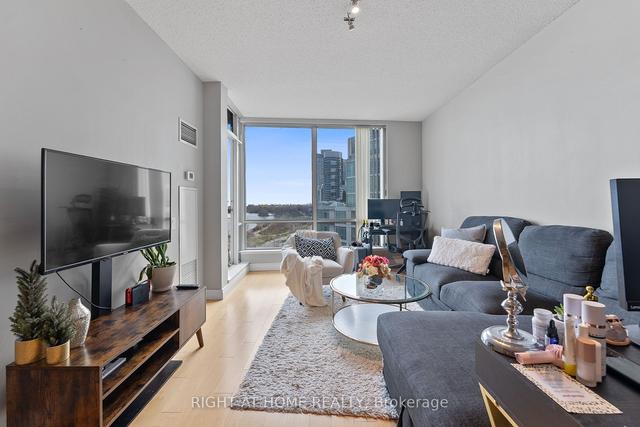 714 - 5 Marine Parade Dr, Condo with 1 bedrooms, 1 bathrooms and 1 parking in Toronto ON | Image 3