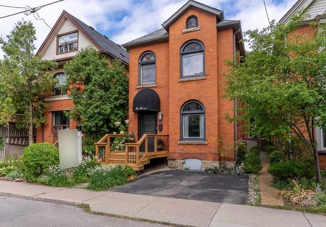 300 Jackson St W, House detached with 3 bedrooms, 1 bathrooms and 1 parking in Hamilton ON | Image 12
