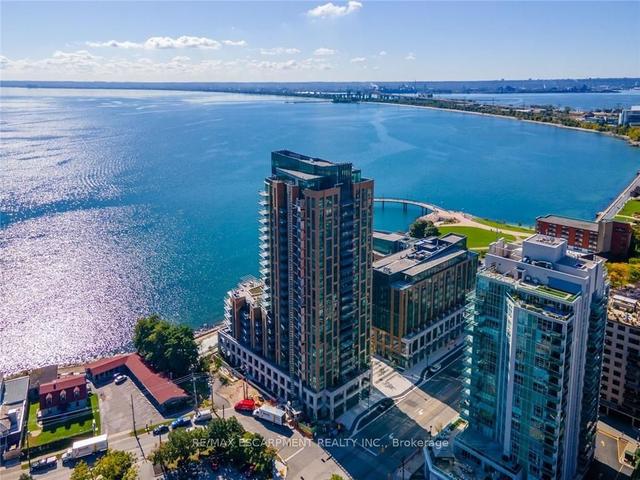 401 - 2060 Lakeshore Rd, Condo with 1 bedrooms, 1 bathrooms and 2 parking in Burlington ON | Image 1