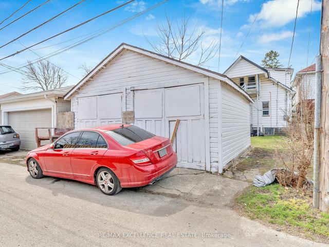 918 Elsmere Ave E, House detached with 5 bedrooms, 3 bathrooms and 2 parking in Windsor ON | Image 37