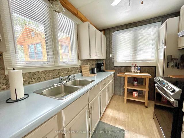 1065 Rainbow Lane, House detached with 2 bedrooms, 1 bathrooms and 4 parking in Bracebridge ON | Image 9