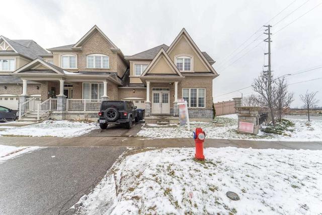 134 Naperton Dr N, House attached with 4 bedrooms, 4 bathrooms and 2 parking in Brampton ON | Card Image