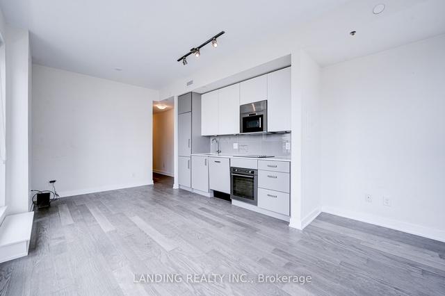 1105 - 17 Dundonald St, Condo with 1 bedrooms, 1 bathrooms and 1 parking in Toronto ON | Image 3