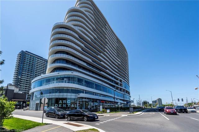 512 - 2520 Eglinton Avenue W, House attached with 2 bedrooms, 1 bathrooms and 1 parking in Mississauga ON | Image 1