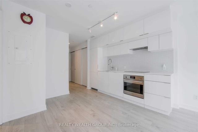607 - 185 Roehampton Ave, Condo with 1 bedrooms, 1 bathrooms and 0 parking in Toronto ON | Image 9