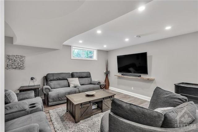 79 Maple Stand Way, House detached with 5 bedrooms, 5 bathrooms and 4 parking in Ottawa ON | Image 22