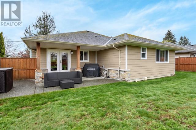 2856 Muir Rd, House detached with 3 bedrooms, 2 bathrooms and 4 parking in Courtenay BC | Image 33