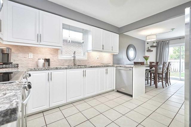 224 Bishop Dr, House detached with 3 bedrooms, 4 bathrooms and 5 parking in Barrie ON | Image 9