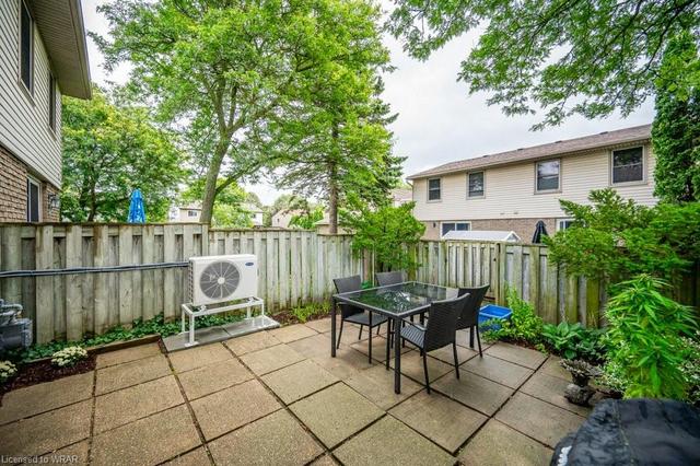 9 - 11 Grand River Boulevard, House attached with 3 bedrooms, 1 bathrooms and 1 parking in Kitchener ON | Image 24