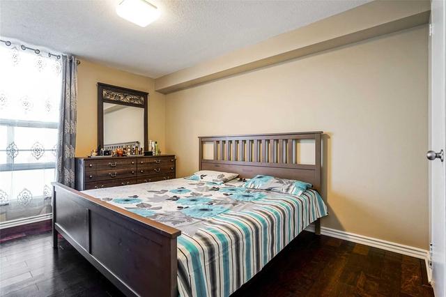 1509 - 15 Kensington Rd, Condo with 2 bedrooms, 1 bathrooms and 1 parking in Brampton ON | Image 7