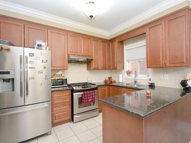 112 Stoneylake Ave, House detached with 3 bedrooms, 4 bathrooms and 6 parking in Brampton ON | Image 8