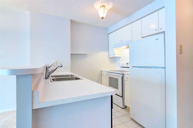 1809 - 10 Yonge St, Condo with 1 bedrooms, 1 bathrooms and 0 parking in Toronto ON | Image 2