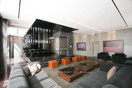 ph505 - 770 Bay St, Condo with 1 bedrooms, 1 bathrooms and 1 parking in Toronto ON | Image 3