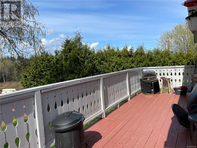 860 Greenwood St, House detached with 3 bedrooms, 1 bathrooms and 4 parking in Campbell River BC | Image 4