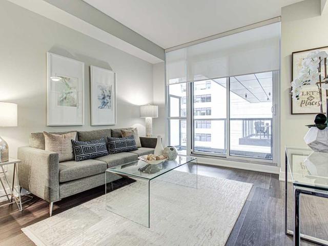 607 - 30 Roehampton Ave, Condo with 1 bedrooms, 1 bathrooms and 0 parking in Toronto ON | Image 5