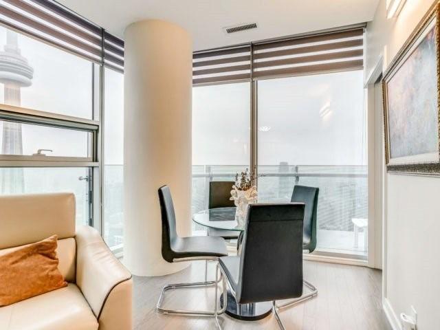 6708 - 14 York St, Condo with 2 bedrooms, 2 bathrooms and 1 parking in Toronto ON | Image 7