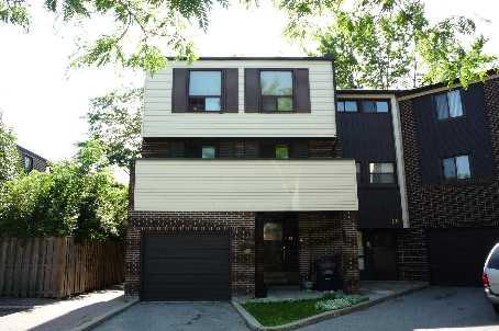 8 Turret Hillway Hllw, Townhouse with 4 bedrooms, 3 bathrooms and 2 parking in Toronto ON | Image 1