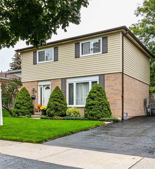 6 Sutherland Ave, House detached with 4 bedrooms, 2 bathrooms and 2 parking in Brampton ON | Image 1