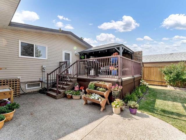 60 Cameron Road Se, House detached with 4 bedrooms, 2 bathrooms and 4 parking in Medicine Hat AB | Image 39