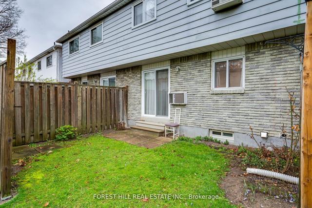 42 Coach Lite Way, Townhouse with 4 bedrooms, 2 bathrooms and 2 parking in Toronto ON | Image 10