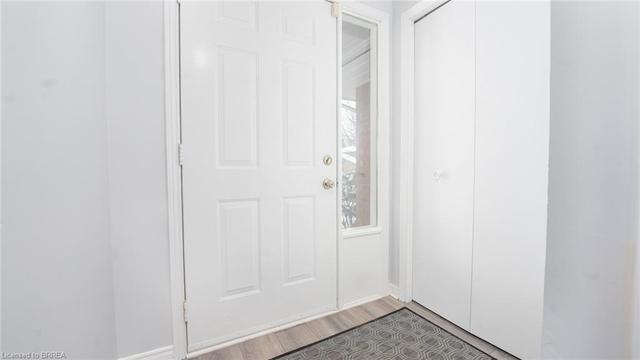541 Springbank Avenue N, House semidetached with 3 bedrooms, 1 bathrooms and null parking in Woodstock ON | Image 3