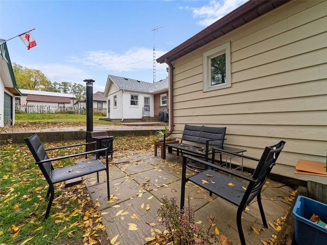 348 West St, House detached with 2 bedrooms, 2 bathrooms and 5 parking in Brantford ON | Image 18