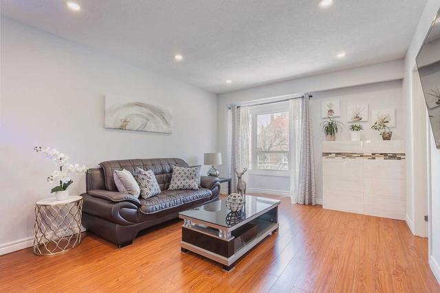 81 Sandyhook Sq, House detached with 3 bedrooms, 4 bathrooms and 3 parking in Toronto ON | Image 32