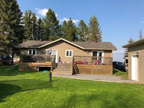541 Lakeshore Drive, House detached with 3 bedrooms, 1 bathrooms and 2 parking in Wetaskiwin County No. 10 AB | Image 1