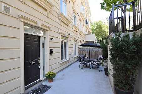 th10 - 78 Carr St, Townhouse with 2 bedrooms, 2 bathrooms and 1 parking in Toronto ON | Image 1