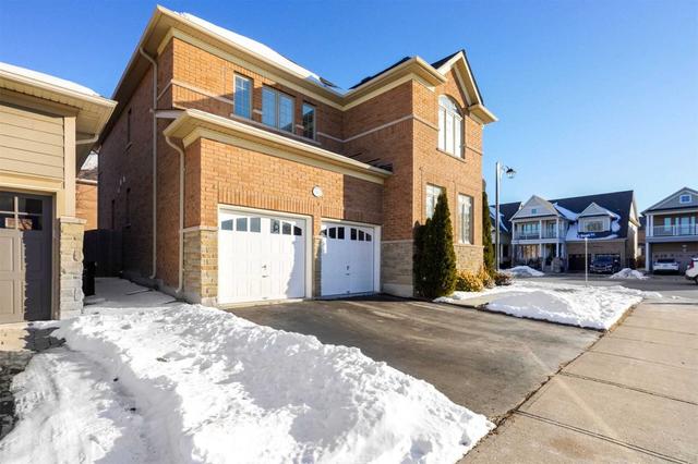 162 Kendall Dr, House detached with 4 bedrooms, 4 bathrooms and 4 parking in Milton ON | Image 34