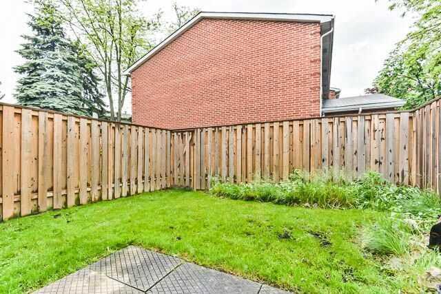 84 Harris Way, Townhouse with 3 bedrooms, 2 bathrooms and 2 parking in Markham ON | Image 16