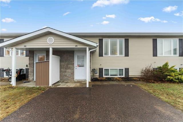 28 Renfrew Street, Townhouse with 2 bedrooms, 2 bathrooms and 4 parking in Petawawa ON | Image 2