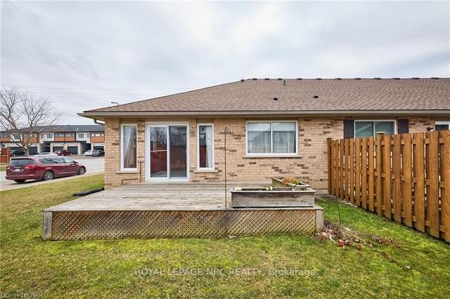 1063 Hansler Rd, House attached with 2 bedrooms, 2 bathrooms and 3 parking in Welland ON | Image 27